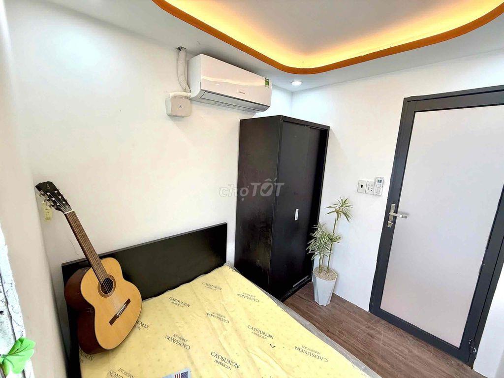Chinh Chu cho thuê 2PN ban công lầu 3