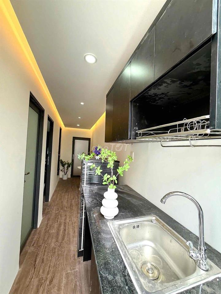 Chinh Chu cho thuê 2PN ban công lầu 3
