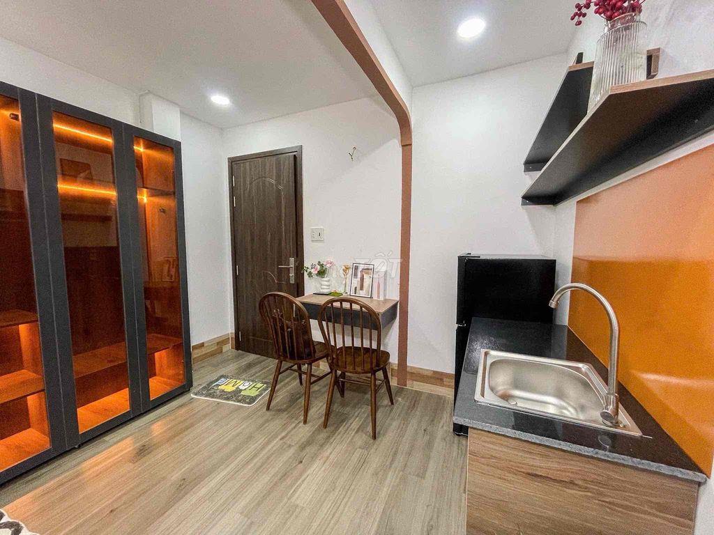 Căn Hộ 1Pn Full tiện Nghi Ngay Công Viên Lê Thị Riêng q10