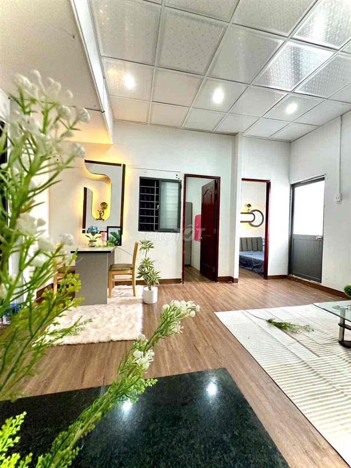 Căn Hộ 2PN 65m2 To Tân Bình Ban Công Free Xe Gần q10
