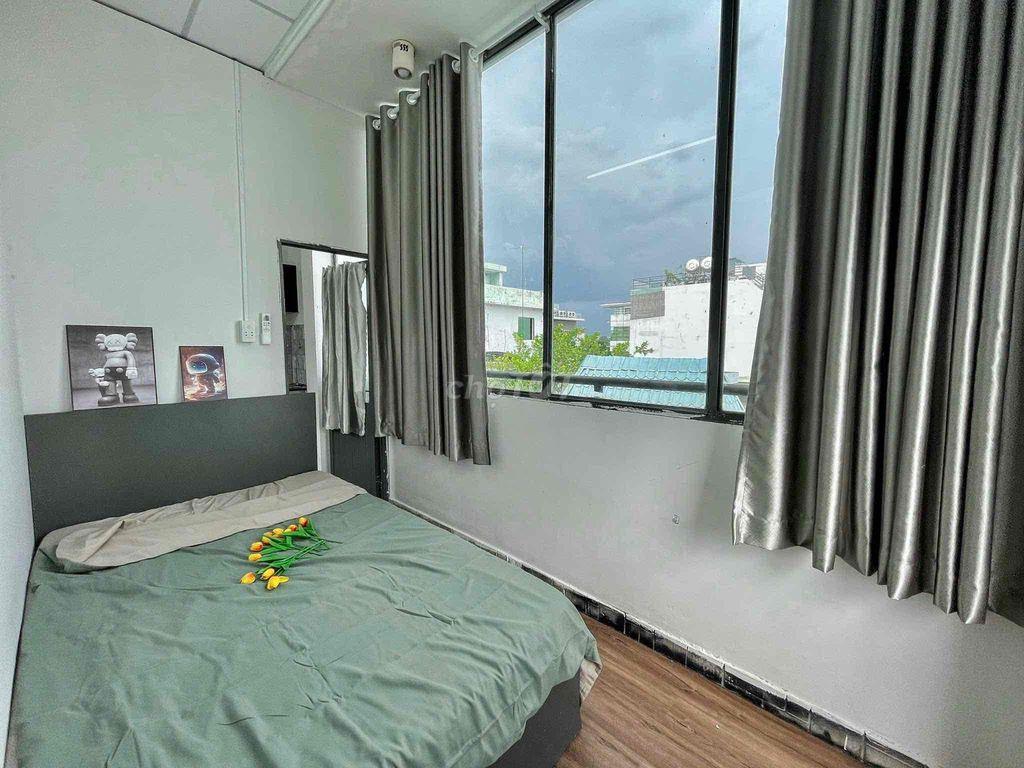 CĂN hộ 2Pn 55m2 Ban Công , Phòng Khách , Thoáng Cưuc