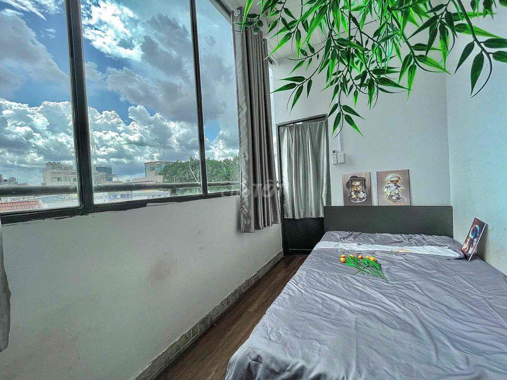 CĂN hộ 2Pn 55m2 Ban Công , Phòng Khách , Thoáng Cưuc