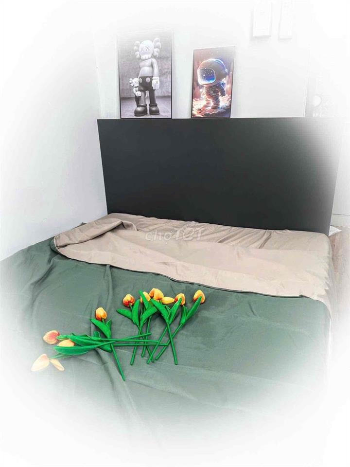 CĂN hộ 2Pn 55m2 Ban Công , Phòng Khách , Thoáng Cưuc