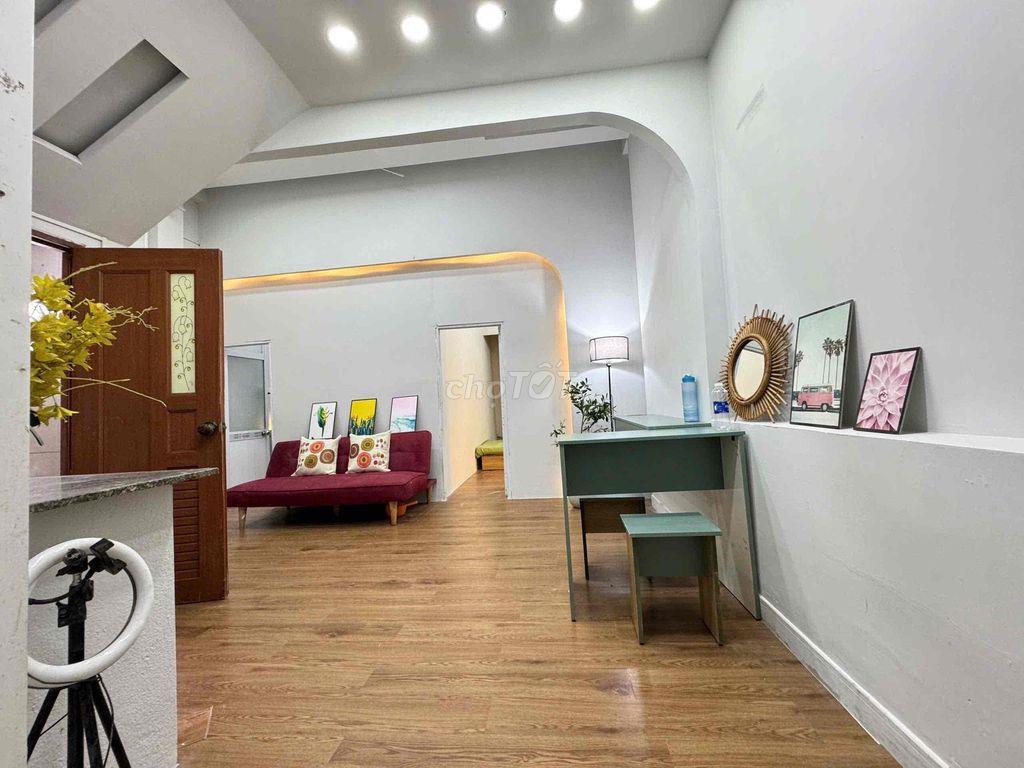 Căn Hộ 2PN 60m2 VỊ TRÍ GẦN CÔNG VIÊN HOÀNG VĂN THỤ