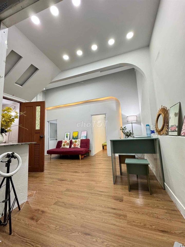 Căn Hộ 2PN 60m2 VỊ TRÍ GẦN CÔNG VIÊN HOÀNG VĂN THỤ