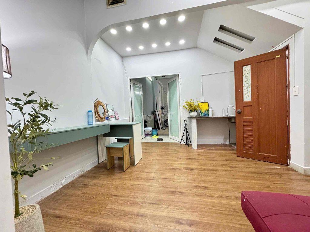 Căn Hộ 2PN 60m2 VỊ TRÍ GẦN CÔNG VIÊN HOÀNG VĂN THỤ