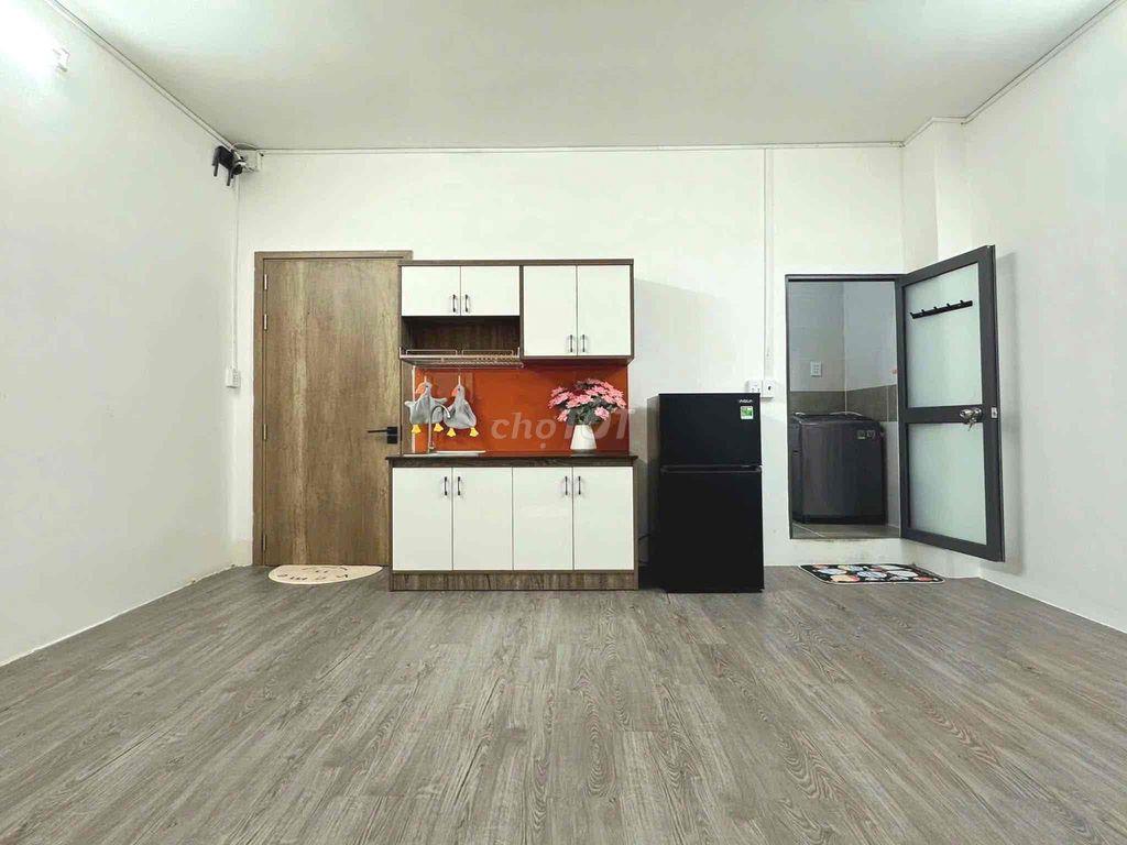 CHÍNH CHỦ CHO THUÊ CHDV 2 PN 1 PK RỘNG NGAY PHÚ NHUẬN - Q3