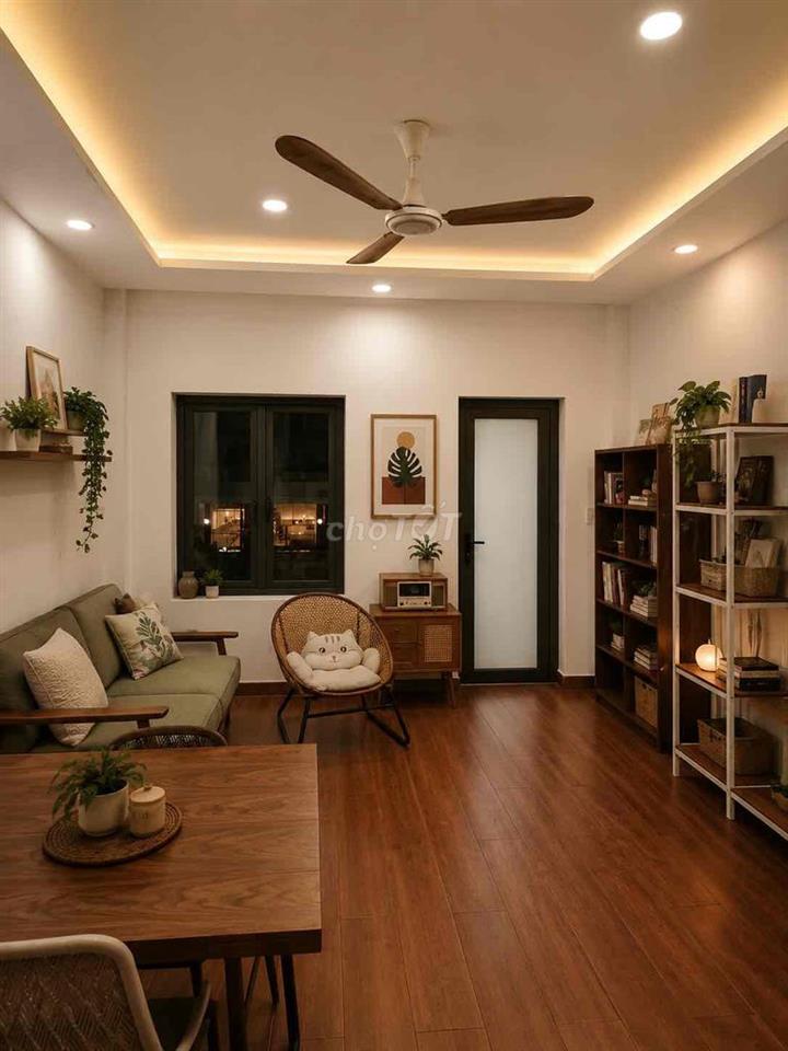 CHUNG CƯ ĐẸP ĐANG TRỐNG VÀO Ở LUÔN