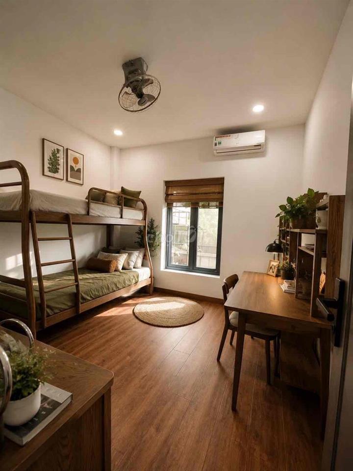 CHUNG CƯ ĐẸP ĐANG TRỐNG VÀO Ở LUÔN