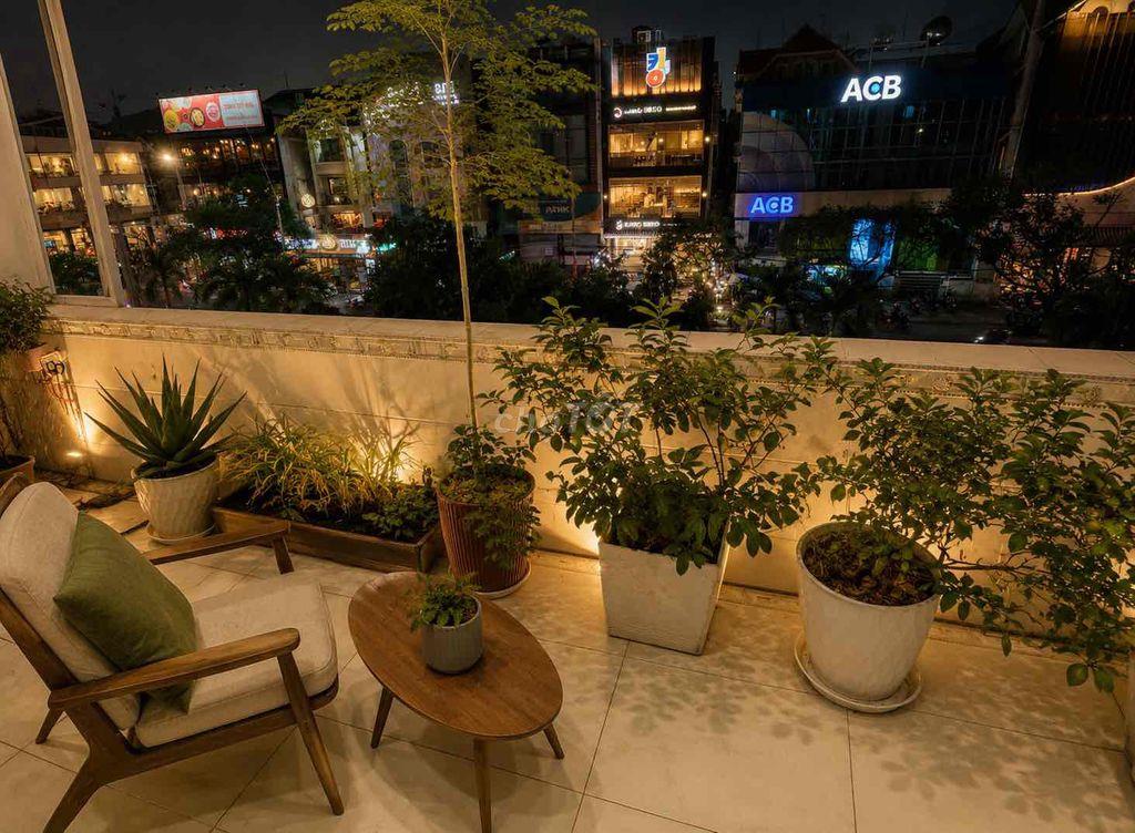CHUNG CƯ ĐẸP ĐANG TRỐNG VÀO Ở LUÔN