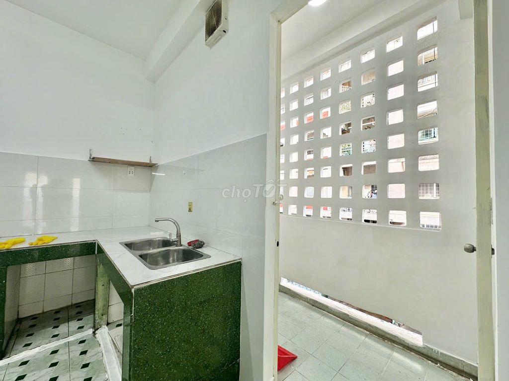 BÁN CĂN HỘ 2PN CC NGÔ QUYỀN Q5 – 50M2 – GIÁ TỐT 2.65 TỶ – VÀO Ở NGAY
