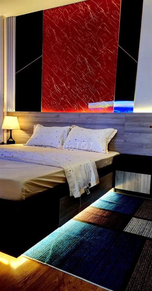 bán nhà Phú nhuận hẻm lớn  đường Nguyễn trọng tuyển