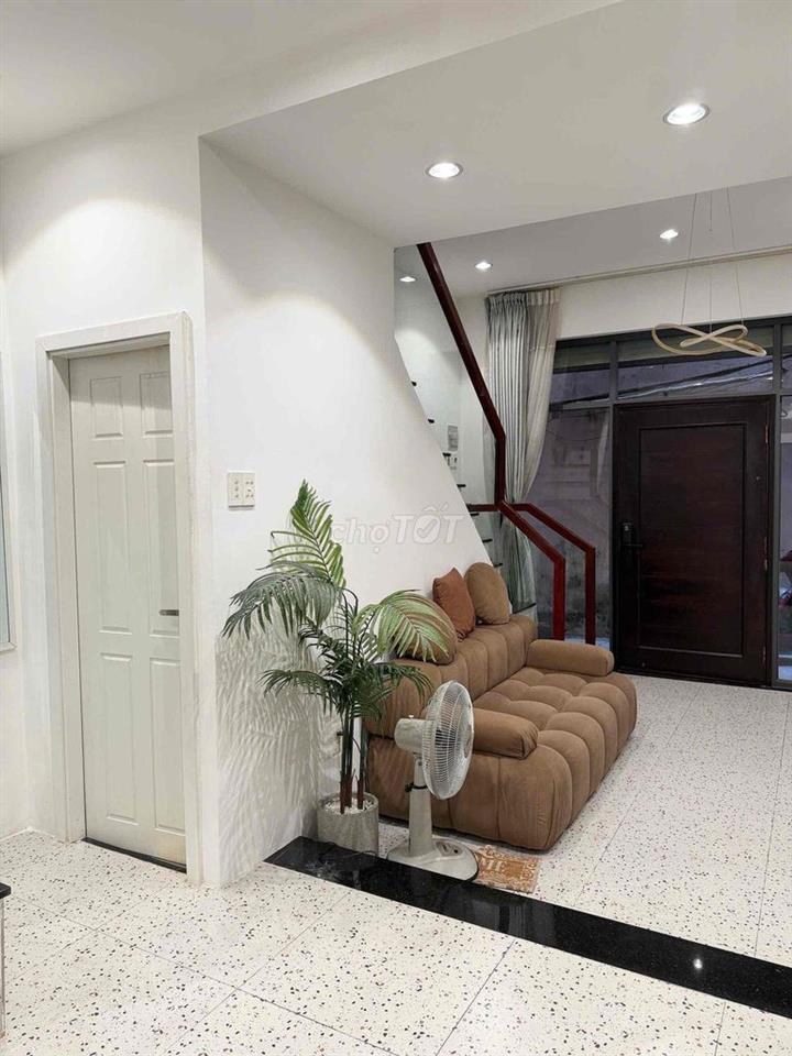 Nhà Phố Trung Tâm Phú Nhuận, Đặng Văn Ngữ 6x tỏi