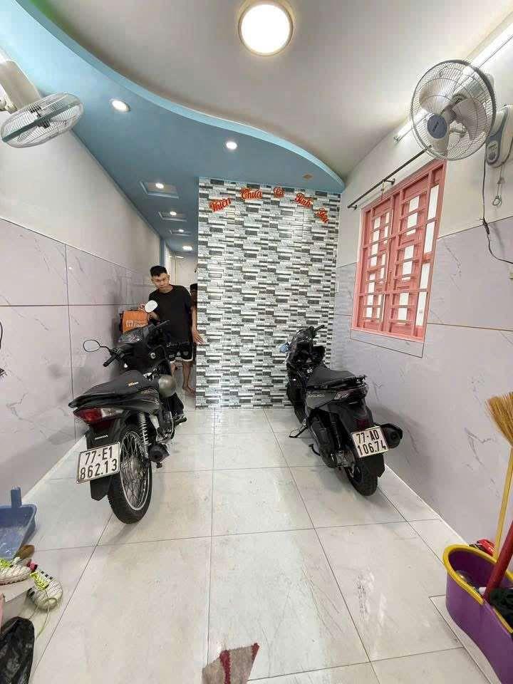 CẦN BÁN GẤP NHÀ TÂN BÌNH