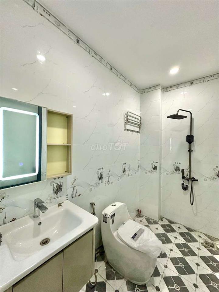 BÁN GẤP NHÀ ĐẸP