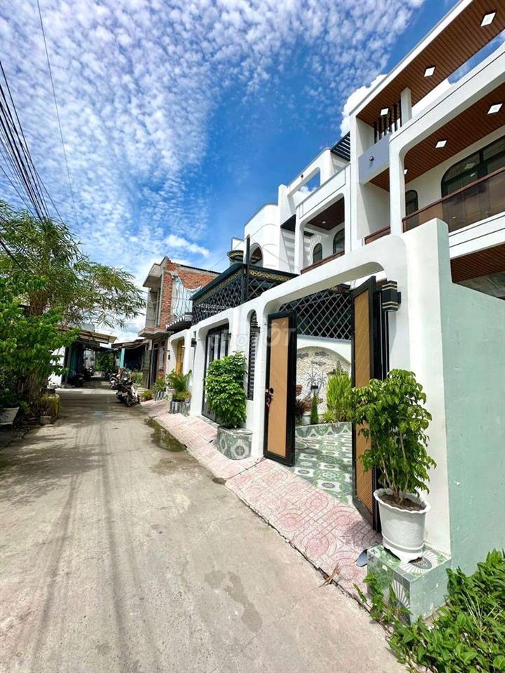 BÁN GẤP NHÀ ĐẸP