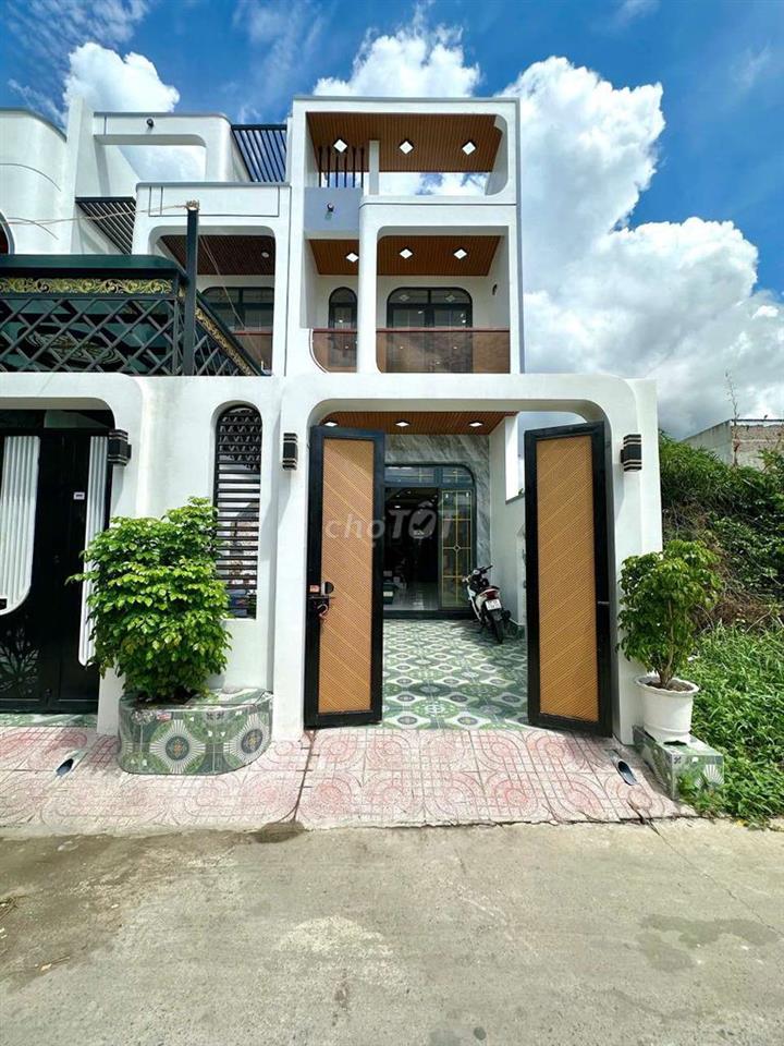 BÁN GẤP NHÀ ĐẸP