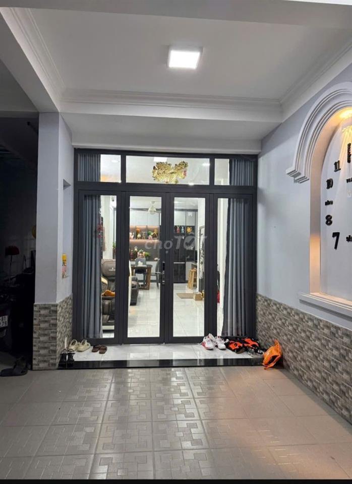 Nhà ngay sau lưng bệnh viện Quận 2 oto ngủ trong nhà ngang khủng 8,6m 