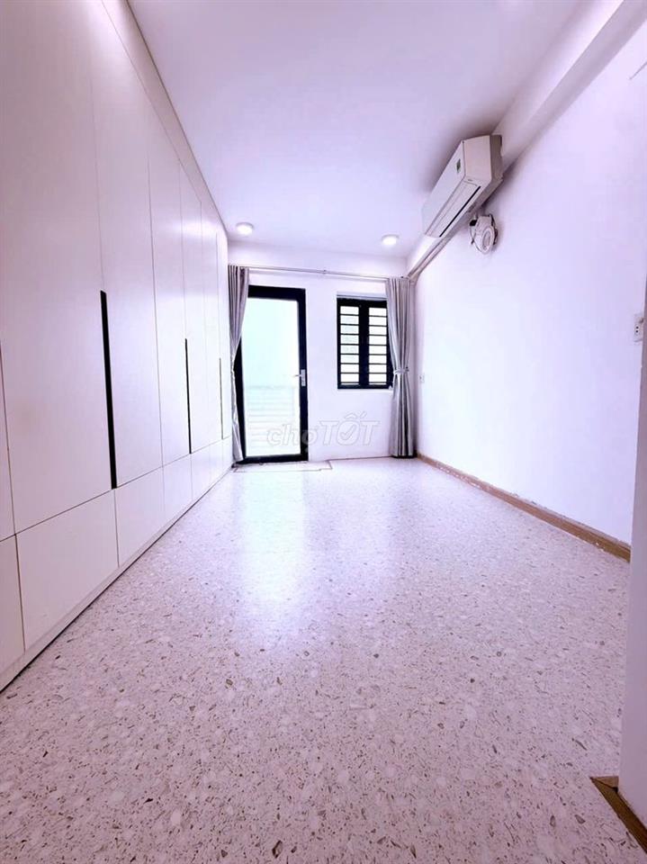 Bán nhà 4 tầng trung tâm Phú Nhuận