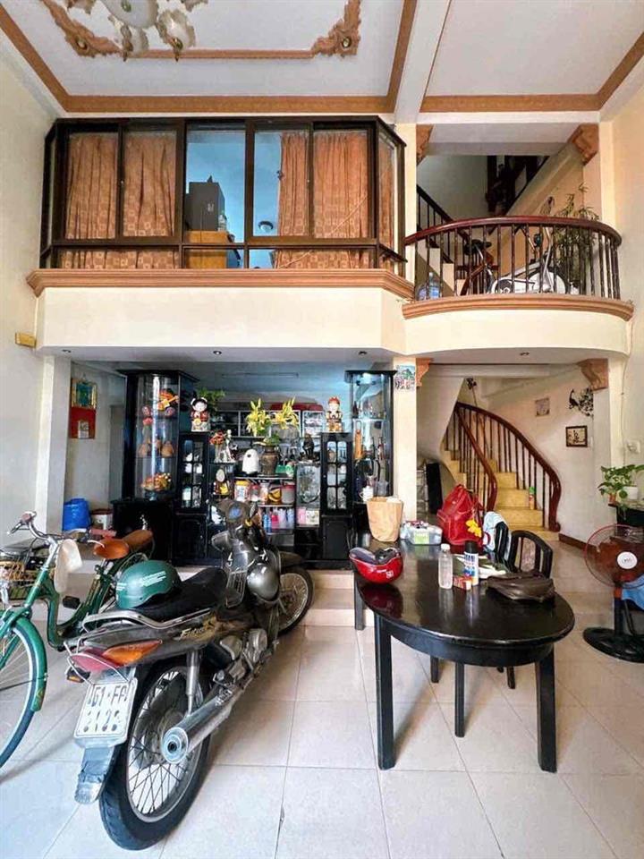 TRUNG TÂM PHÚ NHUẬN, MT ĐƯỜNG NGAY NGUYỄN VĂN TRỐI, 4 TẦNG 4PN CHỈ 14T