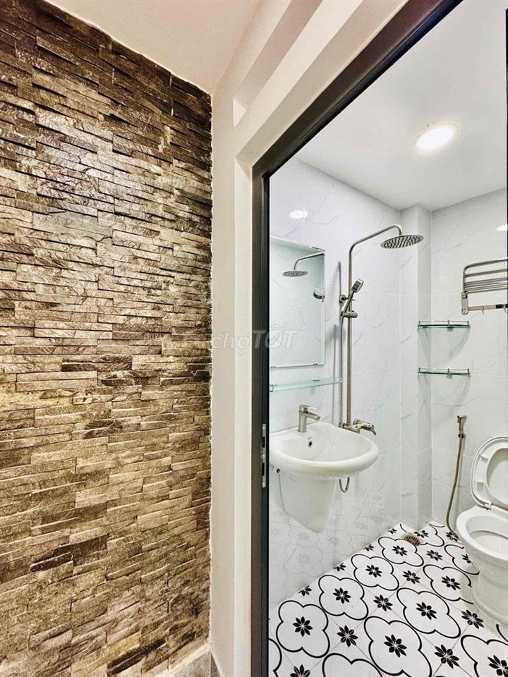 Cần bán nhà vị trí đẹp Phú Nhuận