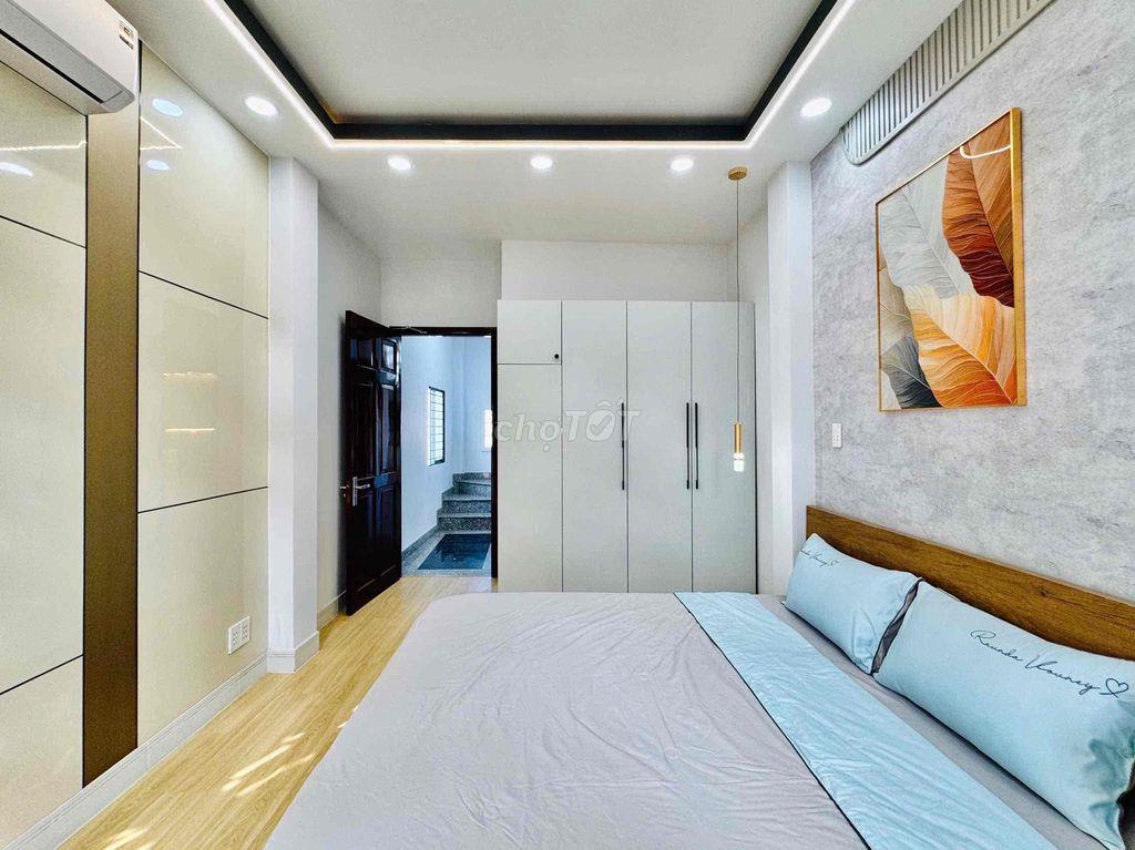 Cần bán nhà vị trí đẹp Phú Nhuận