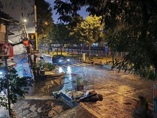 bán nhà mặt tiền Trường Sa , Phú Nhuận , ngay ngã 3