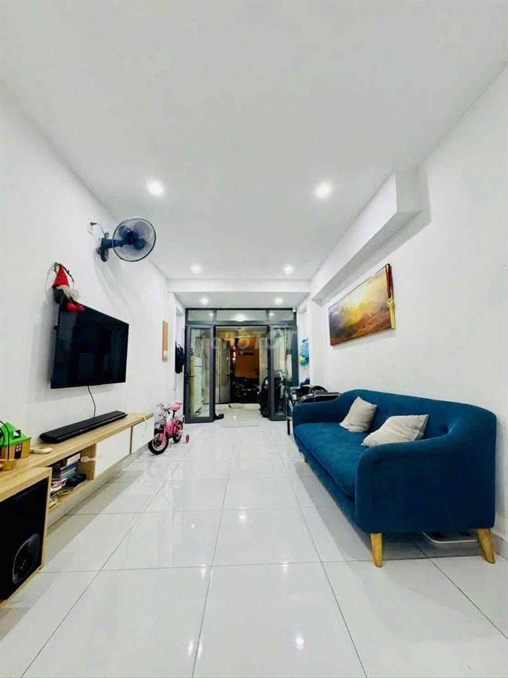 Bán nhà trung tâm Phú Nhuận, giáp Quận 1 & Quận 3