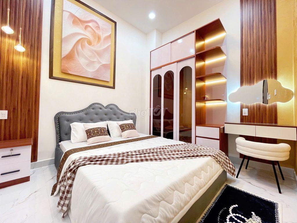 Nhà mới đẹp - Full Nội Thất. Phan Đình Phùng. 52m vuông 4 tầng