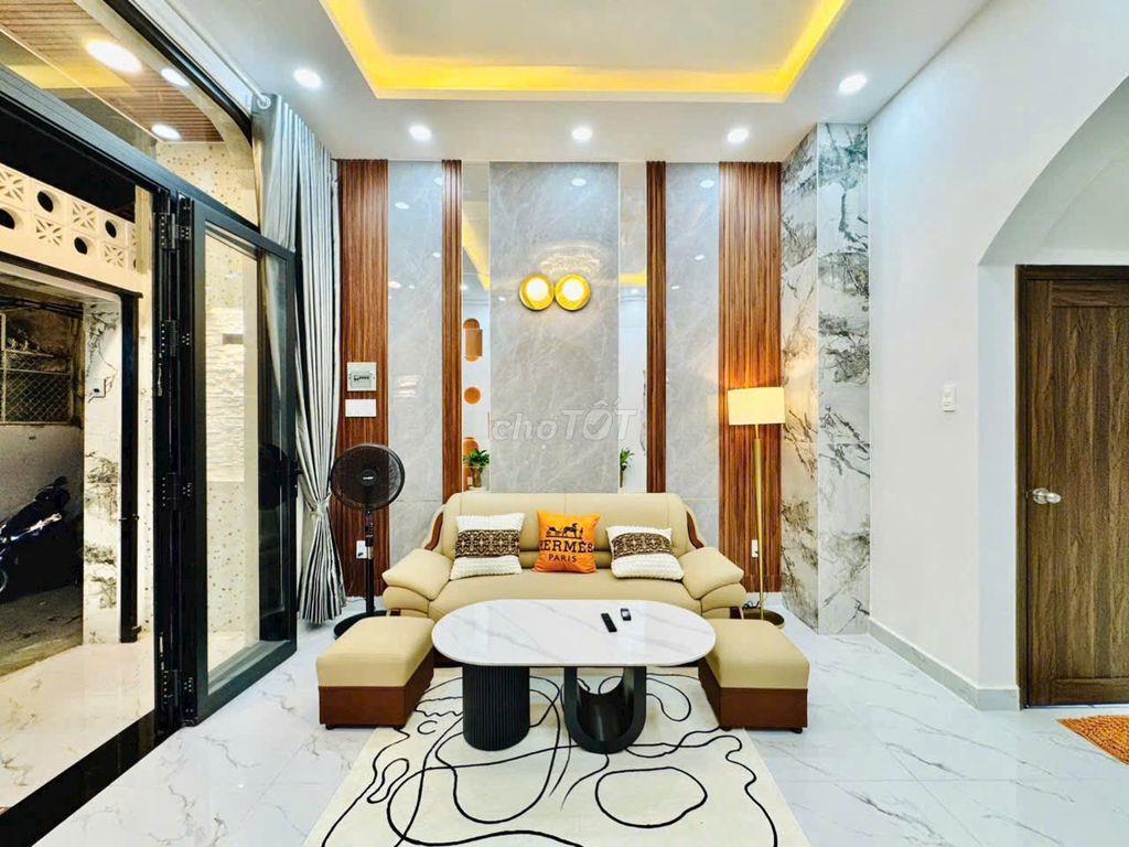 Nhà mới đẹp - Full Nội Thất. Phan Đình Phùng. 52m vuông 4 tầng