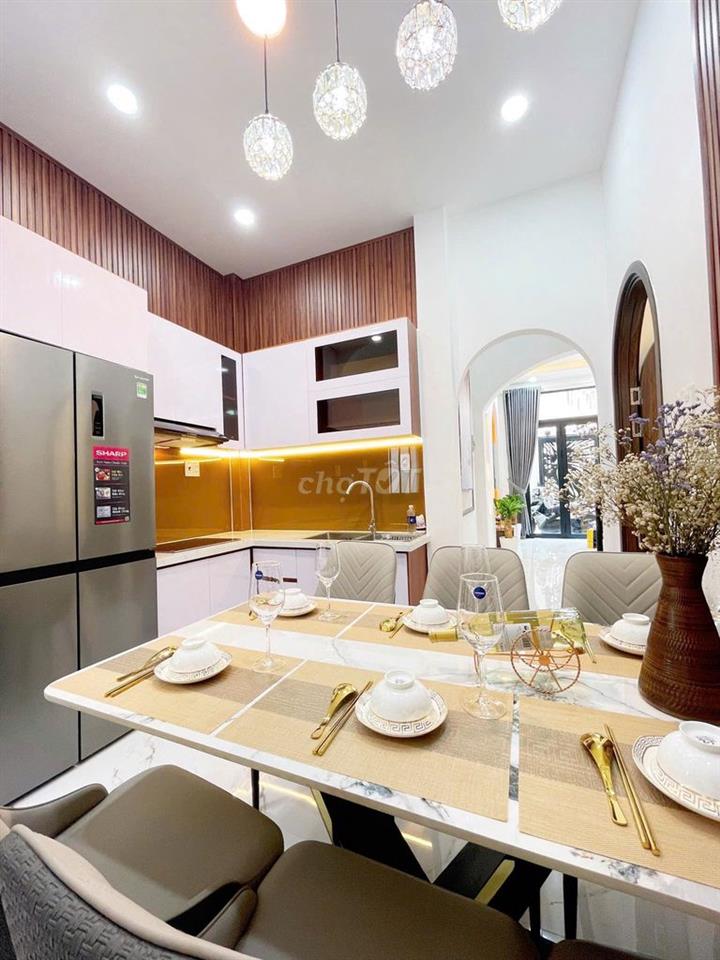 Nhà mới đẹp - Full Nội Thất. Phan Đình Phùng. 52m vuông 4 tầng