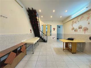 Cho thuê nhà có sẵn nội thất. Lê Văn Sỹ, P. Phú Nhuận. 4m x 13m. 3pn