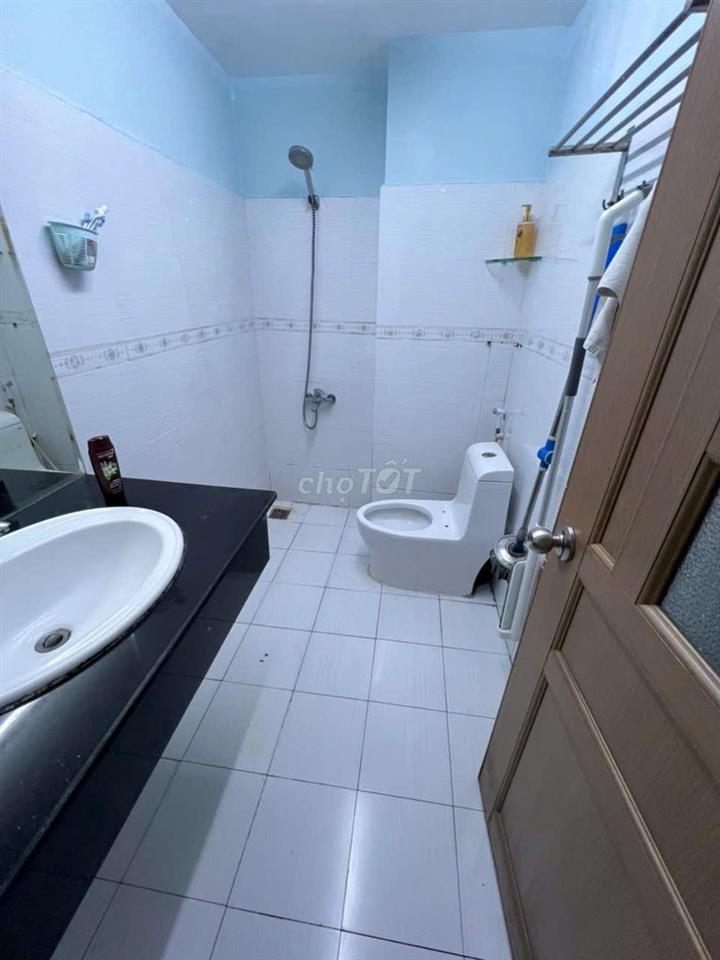 BÁN GẤP NHÀ HẺM XE HƠI 8M – QUẬN 10 – 65M VUÔNG ĐẤT