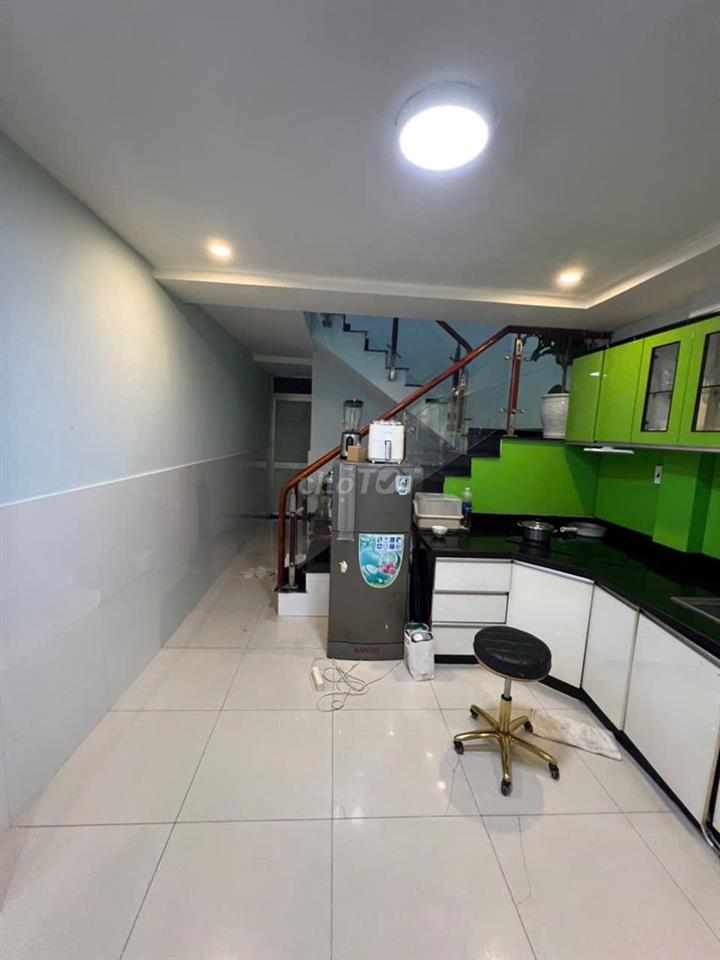 BÁN GẤP NHÀ HẺM XE HƠI 8M – QUẬN 10 – 65M VUÔNG ĐẤT