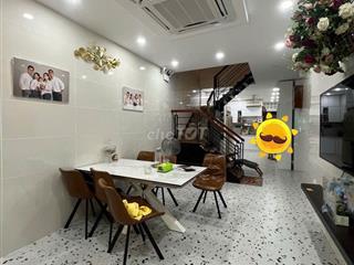 Bán nhà Hẻm Xe Hơi 3 tầng mới đẹp. Full Nội Thất. Nhỉnh 11 tỷ