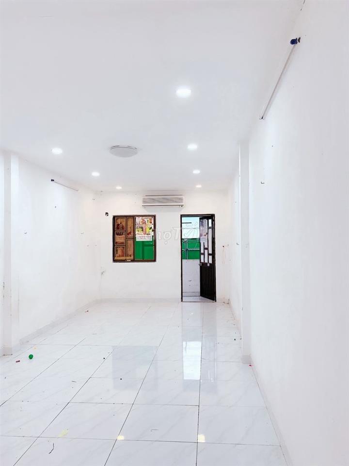 BÁN NHÀ MẶT TIỀN - ĐƯỜNG 3 THÁNG 2 – P.14, QUẬN 10 – VỊ TRÍ ĐẮC ĐỊA.