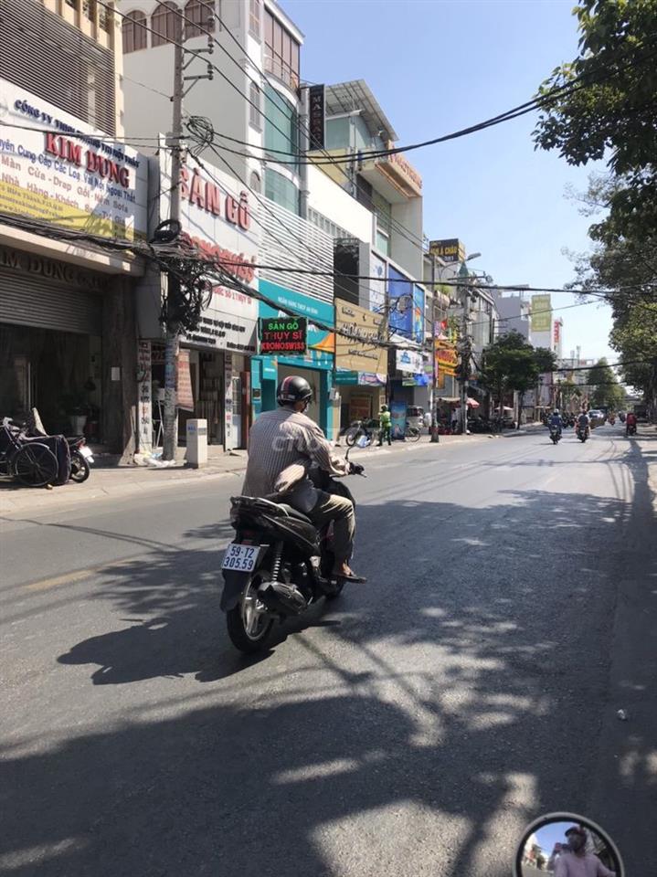 Nhà vị trí đẹp – Mặt Tiền đường Tô Hiến Thành, Q.10. 5m x 20m