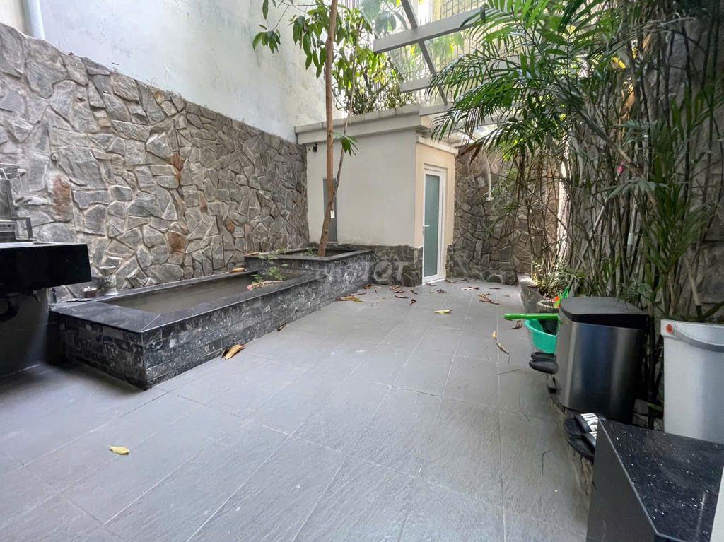 Cho thuê nhà Hẻm 8m Thành Thái, P.12, Q.10 - 4m x 20m. Full nội thất.