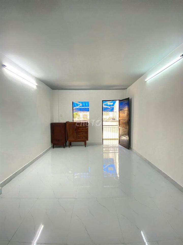 Bán nhà mới đẹp hẻm 4m – đường Trần Phú, Quận 5. Giá chỉ : 4.9 tỷ