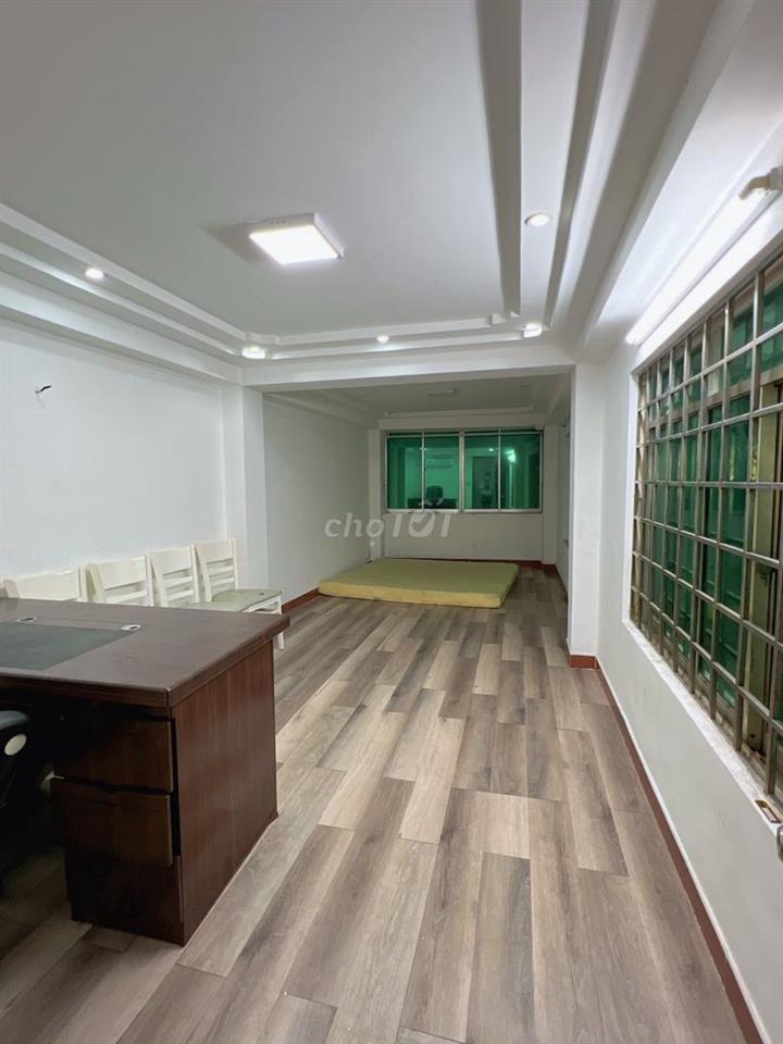 Bán gấp nhà góc 2MT Trần Hưng Đạo, P.7, Q.5 – 5 tầng lầu. Có HĐ thuê.
