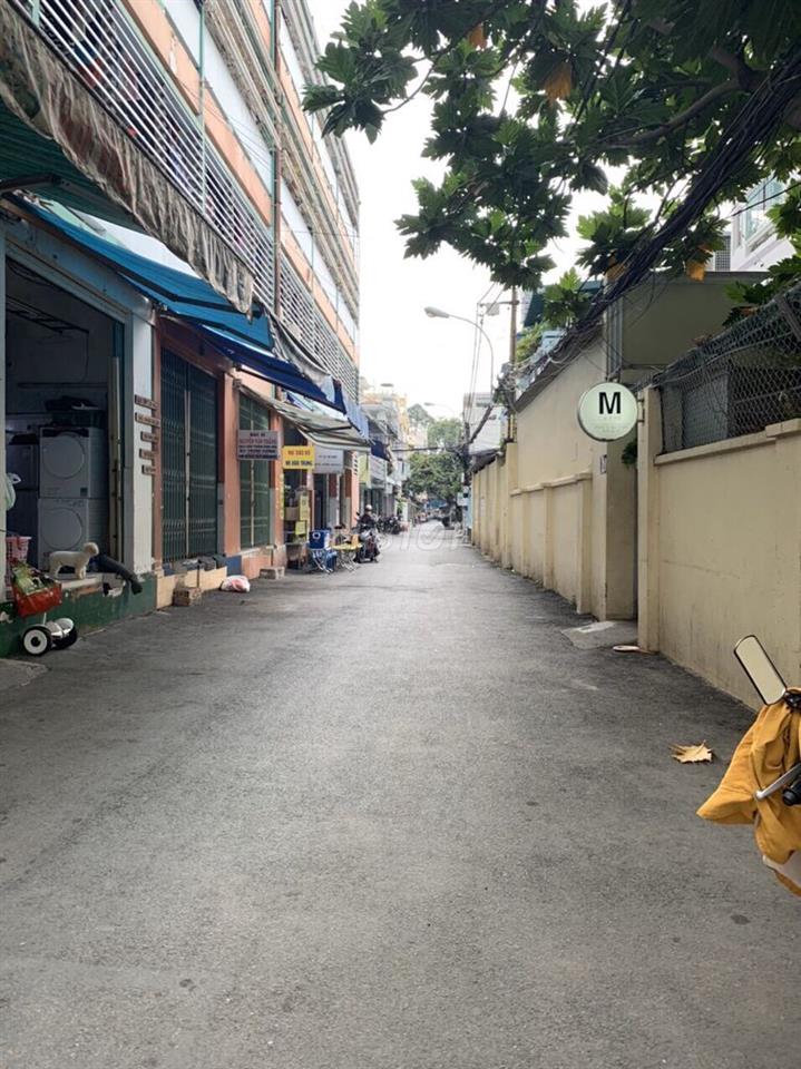 BÁN GẤP NHÀ HẺM XE HƠI 8M – Âu Cơ ngay vòng xoay Lê Đại Hành.