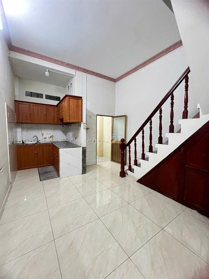 Bán nhà hẻm ba gác. Nguyễn Phúc Chu, P.Tân Sơn. 50m. Giá chỉ : 4.3 tỷ