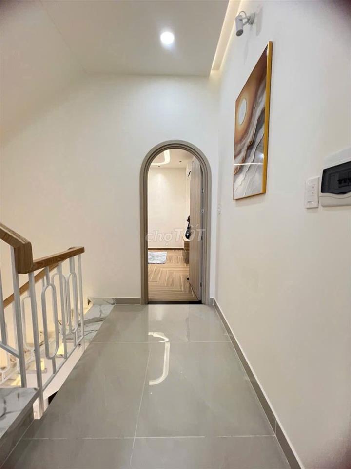 Hẻm Xe Hơi. Nhà mới 100%. Full nội thất cao cấp. 50m² đất.