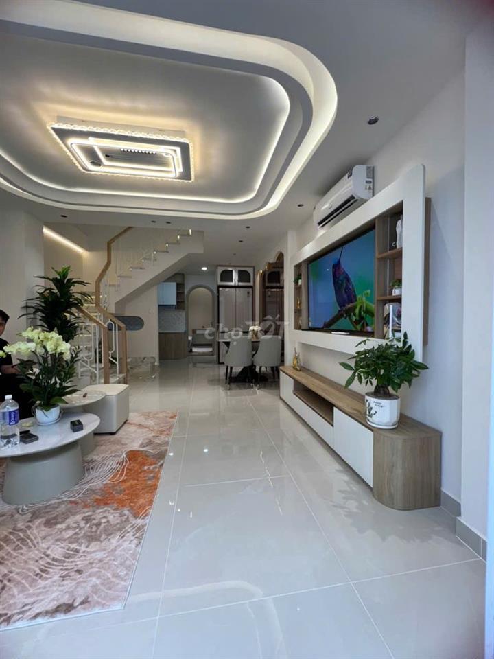 Hẻm Xe Hơi. Nhà mới 100%. Full nội thất cao cấp. 50m² đất.