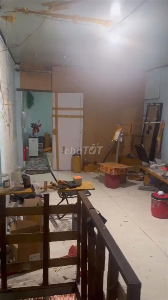 Mặt Tiền Kinh Doanh – đường Lạc Long Quân. Ngay chợ vải Tân Bình.