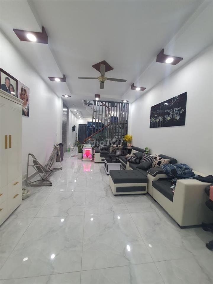 Nhà thuê HXH 8m - Đường Nguyễn Đình Chiểu, P.5, Q.3 - 5 tầng 5pn, 3wc