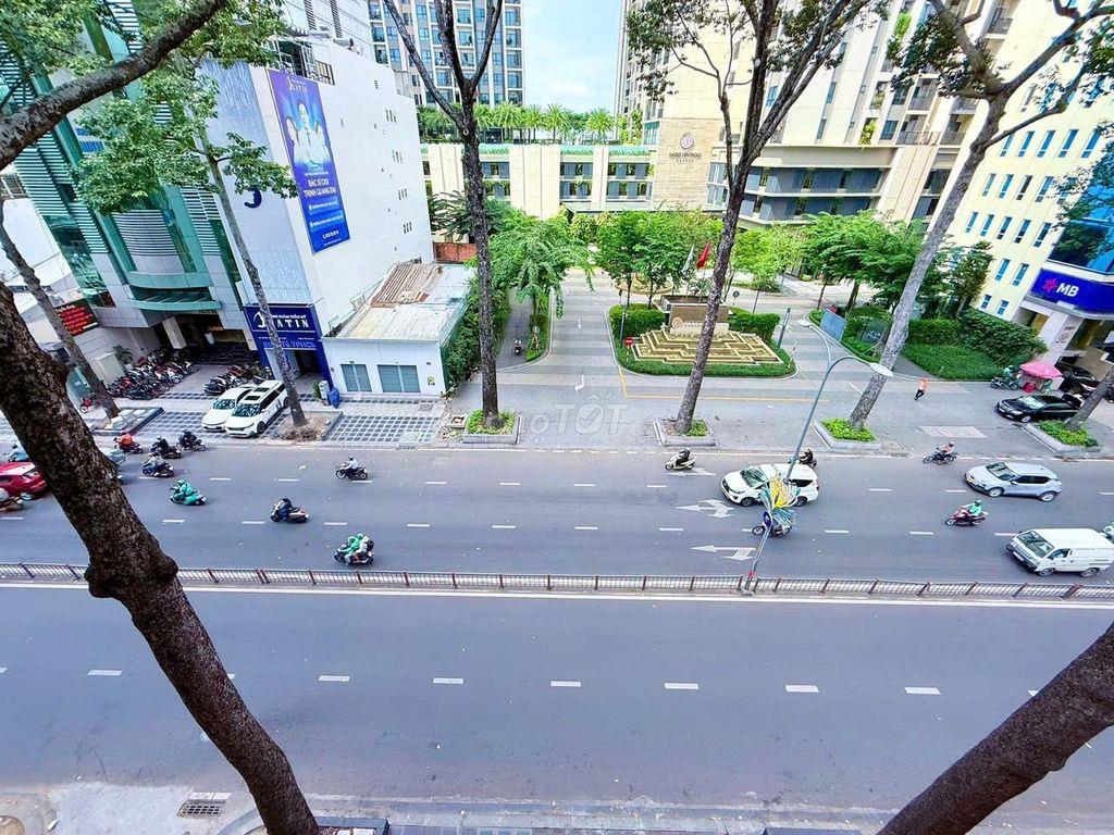 Mặt tiền Kinh Doanh – Đường 3/2, P11 Q.10 – 5 tầng. Đối diện Hà Đô