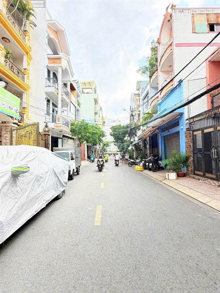Nhà mặt tiền đường Ca Văn Thỉnh, P11, Tân Bình. 4.3m x 18m. NH 4,5m.