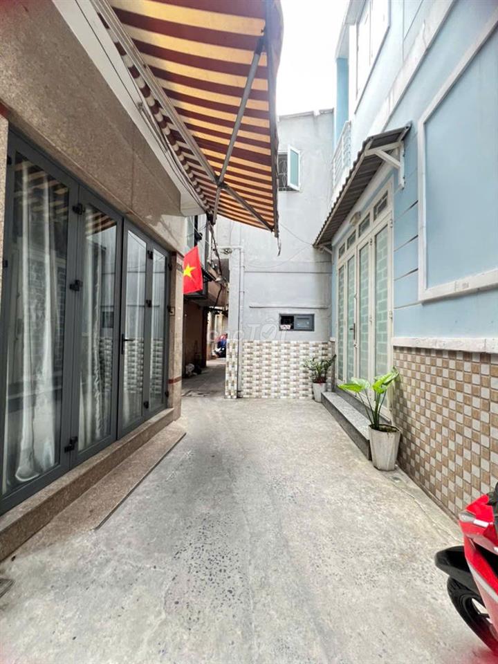 Bán nhà 4 tầng mới đẹp. Full nội thất. 23.3m2. Quận 1. Giá chỉ 4,5 tỷ