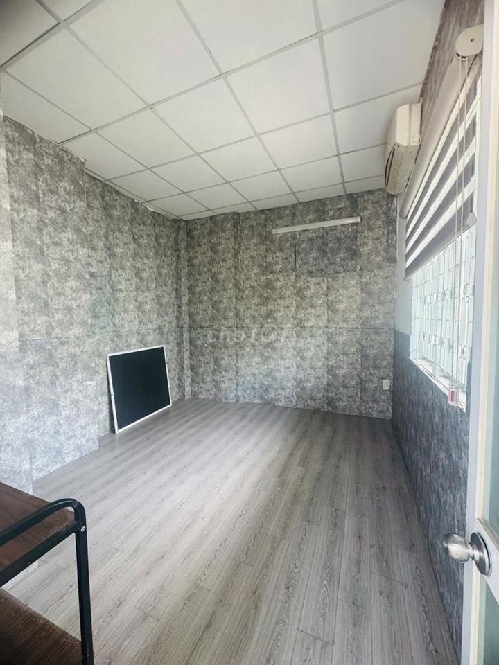 Cho thuê nhà sát mặt tiền đường Trần Khắc Chân, Q.1. 3 lầu Có nội thất